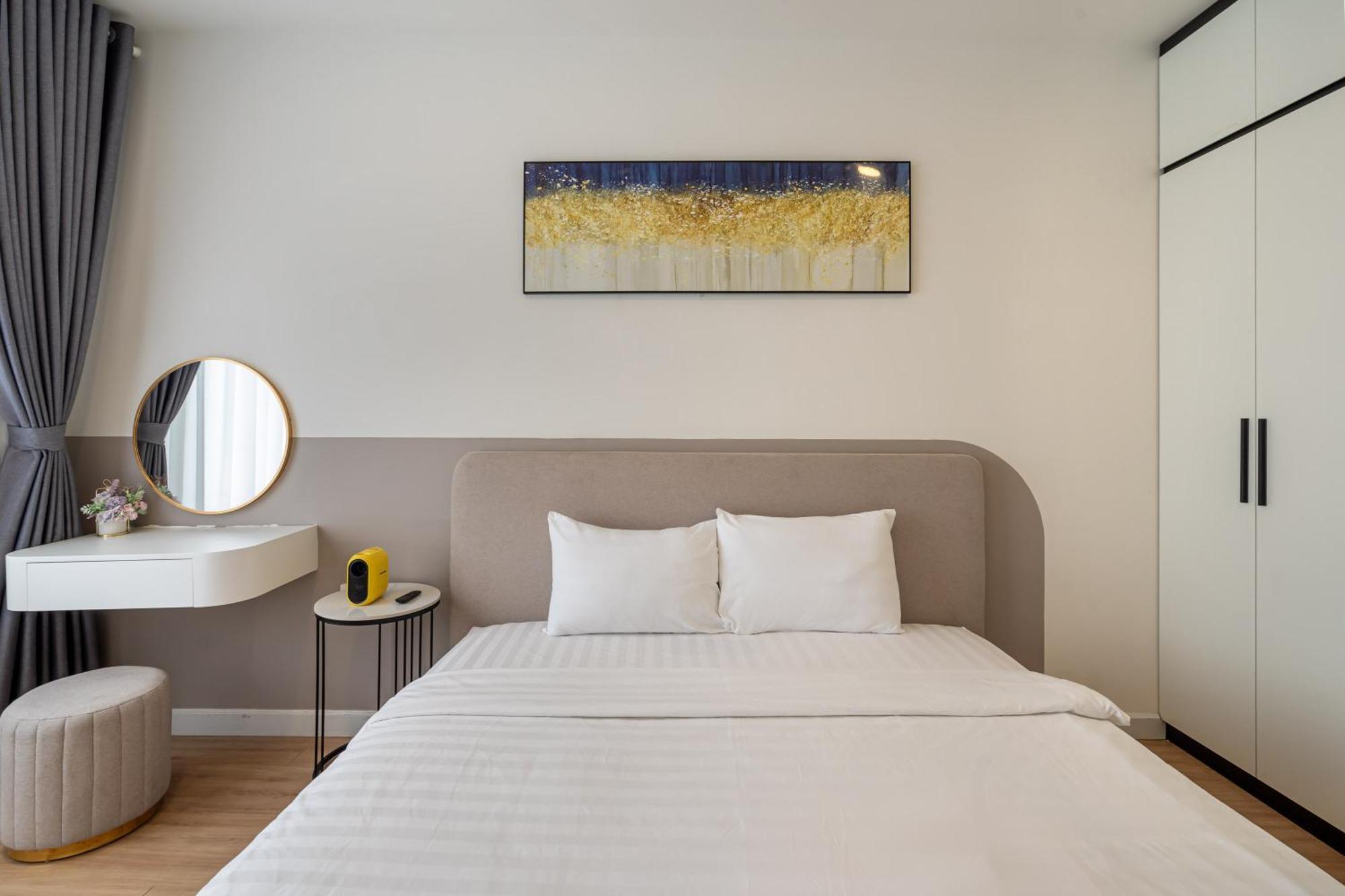 Otis Soho Saigon Balcony Apartment Хошимин Стая снимка