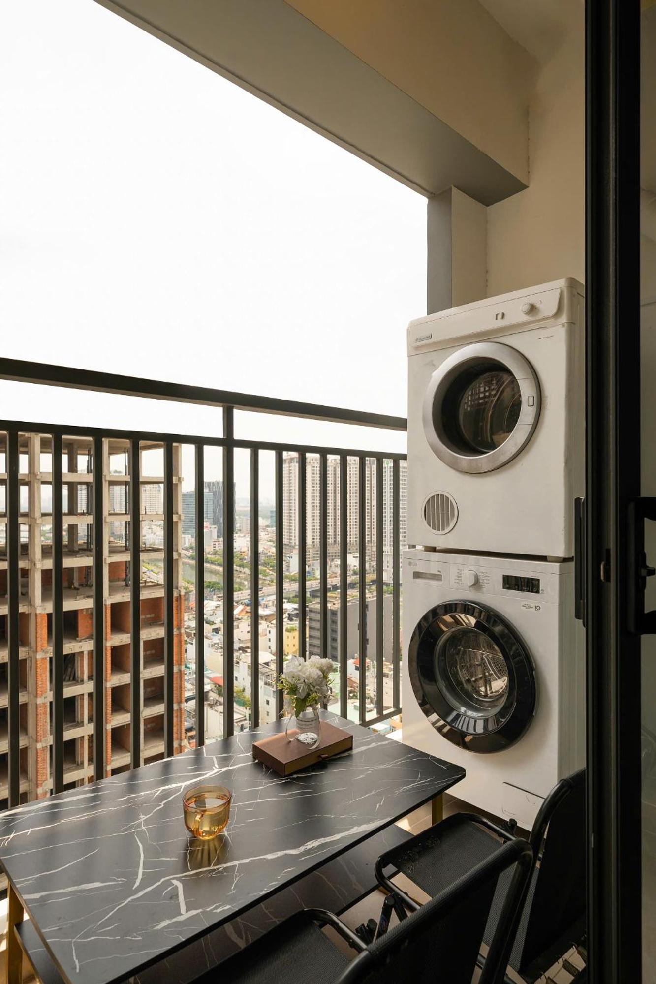 Otis Soho Saigon Balcony Apartment Хошимин Екстериор снимка